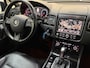 Volkswagen Touareg 3.0 TDI R-line Luchtvering Trekhaak Camera