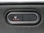 Mercedes-Benz A-klasse A 250 e Business Solution AMG | Smartphone-integratie | Panoramadak | Stoelverwarming voor | Spiegelpakket