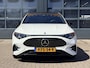 Mercedes-Benz CLA 250+ Launch Edition 85.5 kWh | Nightpakket | Spiegelpakket | Memorypakket | Vast panoramadak | Trekhaak | AMG Styling | Stoelverwarming