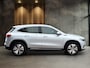 Mercedes-Benz EQA 250 Business Line Electric Art 67 kWh | Achteruitrijcamera | Smartphone integratie | Stoelverwarming voor | Spiegelpakket