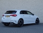 Mercedes-Benz A-klasse A 250 e AMG Line Premium | Parkeerpakket met 360 camera | Spiegelpakket | Nightpakket | Winterpakket | 19inch Lichtmetalen velgen