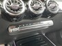 Mercedes-Benz GLB 200 Business Solution AMG l Dodehoekassistentie l Elektrische achterklep l Night pakket l Climate control l Cruise Control l Sfeerverlichting l