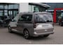 Volkswagen Caddy Maxi 1.5 TSI Hybride Style 115PK / 85kW DSG, 7P, Draadloos Apple Carplay & Android Auto, 17" 'Colombo' LMV, ErgoComfortstoel bestuurder en bijrijder, achteruitrijcamera (rear view), dodehoekdetectie (side assist), keyless entry & go, navigatie, winterpakket (verwarmbare voorstoelen), DAB+, elektrisch verstel-, verwarm- en inklapbare buitenspiegels, adaptieve cruise control (acc), multifunctioneel lederen stuurwiel etc.