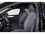Volvo XC40 T5 Recharge Plus Dark - IntelliSafe Assist & Surround - Harman/Kardon audio - Parkeercamera achter - Verwarmde voorstoelen & stuur - Parkeersensoren voor & achter - Elektr. bedienb. voorstoelen met geheugen links - Draadloze tel. lader - Extra getint glas - 19' LMV