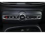 Volvo XC40 T5 Recharge Plus Dark - IntelliSafe Assist & Surround - Harman/Kardon audio - Parkeercamera achter - Verwarmde voorstoelen & stuur - Parkeersensoren voor & achter - Elektr. bedienb. voorstoelen met geheugen links - Draadloze tel. lader - Extra getint glas - 19' LMV