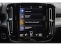 Volvo XC40 T5 Recharge Plus Dark - IntelliSafe Assist & Surround - Harman/Kardon audio - Parkeercamera achter - Verwarmde voorstoelen & stuur - Parkeersensoren voor & achter - Elektr. bedienb. voorstoelen met geheugen links - Draadloze tel. lader - Extra getint glas - 19' LMV