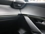 Peugeot 208 GT HYBRID 145pk e-DCS6 automaat, Rijklaarprijs, Camera voor en achter Adaptieve cruise control Keyless entry & start