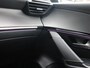 Peugeot 208 GT HYBRID 145pk e-DCS6 automaat, Rijklaarprijs, Camera voor en achter Adaptieve cruise control Keyless entry & start