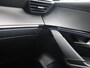 Peugeot 208 GT HYBRID 145pk e-DCS6 automaat, Rijklaarprijs, Camera voor en achter Adaptieve cruise control Keyless entry & start