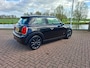 MINI Cooper Mini 1.5 Chili Serious Business Clima Navi Cruise PDC Stoelverwarming