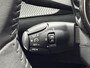 Peugeot 2008 1.2 Benzine 100 Pk. Allure *** ( Ook in Wit of Blauw Leverbaar ) *** * Draadloos Navigatie & Spotify via Apple Carplay / Android Auto * L.M. Velgen * Climate & Cruise Control * Dab Radio * Voorzijde en Achter Parkeer Sensoren * Vingerhoets; Vierde Generatie Eersteklas Service. Al meer dan 100 jaar een begrip in de Brabantse Kempen.