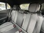Peugeot 2008 1.2 Benzine 100 Pk. Allure *** ( Ook in Wit of Blauw Leverbaar ) *** * Draadloos Navigatie & Spotify via Apple Carplay / Android Auto * L.M. Velgen * Climate & Cruise Control * Dab Radio * Voorzijde en Achter Parkeer Sensoren * Vingerhoets; Vierde Generatie Eersteklas Service. Al meer dan 100 jaar een begrip in de Brabantse Kempen.