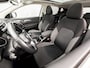 Nissan Qashqai 1.2 N-Connecta (PANORAMADAK, NAVIGATIE, 360 CAMERA, TREKHAAK, SPORTSTOELEN, GETINT GLAS, CRUISE, NIEUWSTAAT)