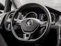 Volkswagen Golf 1.0 TSI Sportline (APPLE CARPLAY, BLACK PACK, GROOT NAVI, CAMERA, SPORTSTOELEN, ADAPTIVE CRUISE, GETINT GLAS, PARKEERSENSOREN, NIEUWSTAAT)
