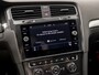 Volkswagen Golf 1.0 TSI Sportline (APPLE CARPLAY, BLACK PACK, GROOT NAVI, CAMERA, SPORTSTOELEN, ADAPTIVE CRUISE, GETINT GLAS, PARKEERSENSOREN, NIEUWSTAAT)