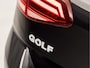 Volkswagen Golf 1.0 TSI Sportline (APPLE CARPLAY, BLACK PACK, GROOT NAVI, CAMERA, SPORTSTOELEN, ADAPTIVE CRUISE, GETINT GLAS, PARKEERSENSOREN, NIEUWSTAAT)