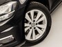 Volkswagen Golf 1.0 TSI Sportline (APPLE CARPLAY, GROOT NAVI, CAMERA, SPORTSTOELEN, ADAPTIVE CRUISE, GETINT GLAS, PARKEERSENSOREN, NIEUWSTAAT)