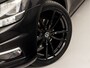 Volkswagen Golf 1.0 TSI Sportline (APPLE CARPLAY, BLACK PACK, GROOT NAVI, CAMERA, SPORTSTOELEN, ADAPTIVE CRUISE, GETINT GLAS, PARKEERSENSOREN, NIEUWSTAAT)