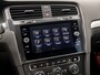 Volkswagen Golf 1.0 TSI Sportline (APPLE CARPLAY, BLACK PACK, GROOT NAVI, CAMERA, SPORTSTOELEN, ADAPTIVE CRUISE, GETINT GLAS, PARKEERSENSOREN, NIEUWSTAAT)