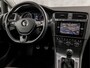 Volkswagen Golf 1.0 TSI Sportline (APPLE CARPLAY, BLACK PACK, GROOT NAVI, CAMERA, SPORTSTOELEN, ADAPTIVE CRUISE, GETINT GLAS, PARKEERSENSOREN, NIEUWSTAAT)