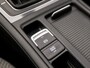 Volkswagen Golf 1.0 TSI Sportline (APPLE CARPLAY, BLACK PACK, GROOT NAVI, CAMERA, SPORTSTOELEN, ADAPTIVE CRUISE, GETINT GLAS, PARKEERSENSOREN, NIEUWSTAAT)