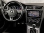 Volkswagen Golf 1.0 TSI Sportline (APPLE CARPLAY, GROOT NAVI, CAMERA, SPORTSTOELEN, ADAPTIVE CRUISE, GETINT GLAS, PARKEERSENSOREN, NIEUWSTAAT)