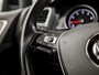 Volkswagen Golf 1.0 TSI Sportline (APPLE CARPLAY, BLACK PACK, GROOT NAVI, CAMERA, SPORTSTOELEN, ADAPTIVE CRUISE, GETINT GLAS, PARKEERSENSOREN, NIEUWSTAAT)