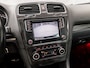Volkswagen Golf 2.0 GTI 211Pk Automaat (SCHUIFDAK, NAVIGATIE, DYNAUDIO, LEDER, CAMERA, STOELVERWARMING, SPORTSTOELEN, GETINT GLAS, CRUISE, NIEUWSTAAT)