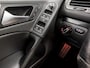 Volkswagen Golf 2.0 GTI 211Pk Automaat (SCHUIFDAK, NAVIGATIE, DYNAUDIO, LEDER, CAMERA, STOELVERWARMING, SPORTSTOELEN, GETINT GLAS, CRUISE, NIEUWSTAAT)