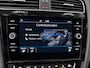 Volkswagen Golf Variant 1.5 TSI Highline 150pk Automaat Panoramadak Trekhaak Navigatie Apple Carplay Android Auto Camera Parkeersensoren Adaptive Cruise Control Full Led Stoelverwarming Climate Control Lichtmetalen velgen