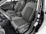 Volkswagen Golf Variant 1.5 TSI Highline 150pk Automaat Panoramadak Trekhaak Navigatie Apple Carplay Android Auto Camera Parkeersensoren Adaptive Cruise Control Full Led Stoelverwarming Climate Control Lichtmetalen velgen