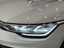 Volkswagen Golf Variant 1.5 eTSI R-Line Business Digital Cockpit 12.9 inch Touchscreen Camera ACC Lane Assist Side Assist CarPlay DAB Climatronic Stoelverwarming Privacy Glass 17 inch LM Velgen Pure White