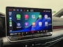 Volkswagen Golf Variant 1.5 eTSI R-Line Business Digital Cockpit 12.9 inch Touchscreen Camera ACC Lane Assist Side Assist CarPlay DAB Climatronic Stoelverwarming Privacy Glass 17 inch LM Velgen Pure White
