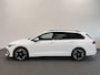 Volkswagen Golf Variant 1.5 eTSI R-Line Business Digital Cockpit 12.9 inch Touchscreen Camera ACC Lane Assist Side Assist CarPlay DAB Climatronic Stoelverwarming Privacy Glass 17 inch LM Velgen Pure White