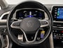 Volkswagen T-Roc 1.0 TSI 85 kW Move Discover Media Navi Digital Cockpit App-Connect DAB Climatronic Stoelverwarming Privacy Glass Park Assist Lane Assist Front Assist 17 inch LM Velgen Ascot Gray