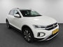 Volkswagen T-Roc 1.0 TSI 85 kW Move Discover Media Navi Digital Cockpit App-Connect DAB Climatronic Stoelverwarming Privacy Glass Park Assist Lane Assist Front Assist 17 inch LM Velgen Ascot Gray