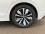 Volkswagen Golf 1.5 eTSI DSG7 Automaat Trekhaak Camera LED IQ Matrix Stoel en Stuurverwarming Adaptive Cruise Control Digitaal Display DAB Apple Carplay Android Auto Climate Control