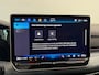 Volkswagen Golf 1.5 eTSI DSG7 Automaat Trekhaak Camera LED IQ Matrix Stoel en Stuurverwarming Adaptive Cruise Control Digitaal Display DAB Apple Carplay Android Auto Climate Control