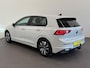Volkswagen Golf 1.5 eTSI DSG7 Automaat Trekhaak Camera LED IQ Matrix Stoel en Stuurverwarming Adaptive Cruise Control Digitaal Display DAB Apple Carplay Android Auto Climate Control