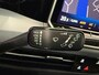 Volkswagen Golf 1.5 eTSI DSG7 Automaat Trekhaak Camera LED IQ Matrix Stoel en Stuurverwarming Adaptive Cruise Control Digitaal Display DAB Apple Carplay Android Auto Climate Control