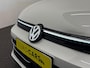 Volkswagen Golf 1.5 eTSI DSG7 Automaat Trekhaak Camera LED IQ Matrix Stoel en Stuurverwarming Adaptive Cruise Control Digitaal Display DAB Apple Carplay Android Auto Climate Control