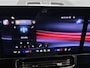 Mercedes-Benz GLB 250+ Business Solution AMG 7p. 85.5 kWh | Premium Plus pakket | Winterpakket | Nightpakket | Trekhaak | Vast panoramadak | GUARD 360° | Warmtewerend, donkergetint glas | Burmester® 3D surround sound system |