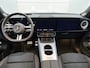 Mercedes-Benz GLB 250+ Business Solution AMG 7p. 85.5 kWh | Premium Plus pakket | Winterpakket | Nightpakket | Trekhaak | Vast panoramadak | GUARD 360° | Warmtewerend, donkergetint glas | Burmester® 3D surround sound system |