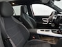 Mercedes-Benz GLB 250+ Business Solution AMG 7p. 85.5 kWh | Premium Plus pakket | Winterpakket | Nightpakket | Trekhaak | Vast panoramadak | GUARD 360° | Warmtewerend, donkergetint glas | Burmester® 3D surround sound system |