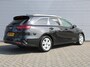 Kia Ceed Sportswagon 1.0 T-GDi DynamicPlusLine | Stoel- & stuurverwarming | Camera | Clima | Cruise | LED | Navi | Elek. achterklep | 16" LM |