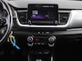 Kia Stonic 1.0 T-GDi MHEV DynamicLine | Stoelverwarming | Camera | Parkeersensor v+a | Clima | Navi | Apple Carplay/Android Auto | 15" LM | Cruise |