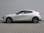 Mazda 3 2.5 e-SkyActiv-G M Hybrid 140 Exclusive-line | Nieuw | Stuur-/stoelverwarming | 360 Camera | Dodehoek detectie | HUD | Bose audio | 18" LM | LED |