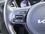 Kia Niro EV e-Niro DynamicPlusLine 64 kWh | Schuif-/kantel dak | Cruise adapt.| Navi | 17" LM | Stuur-/stoelverwarming | Camera | Clima |