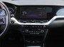 Kia Niro EV e-Niro DynamicPlusLine 64 kWh | Schuif-/kantel dak | Cruise adapt.| Navi | 17" LM | Stuur-/stoelverwarming | Camera | Clima |
