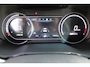 Kia Niro EV e-Niro DynamicPlusLine 64 kWh | Warmtepomp | Schuif/kantel dak | 17" LM | Airco | Cruise | Navi | Camera |